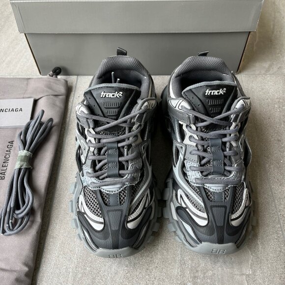 Balenciaga Track Triple Black - Picture 3 of 9